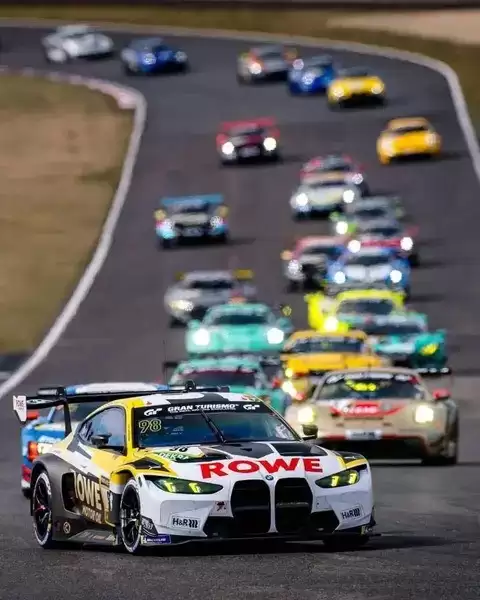 发夹弯中的慢进快出艺术：以精准走线与跟趾操作突破极限