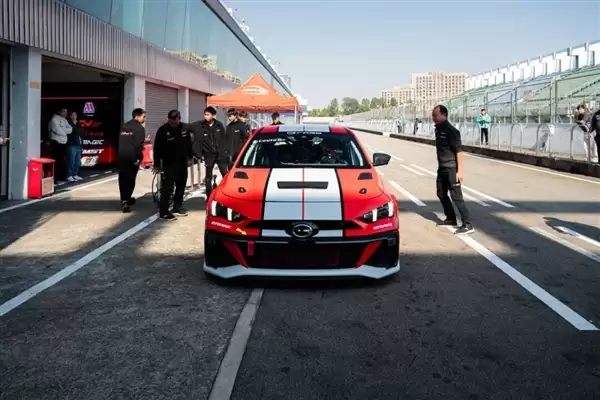 国产最强2.0T！ 广汽传祺推出影豹R N1赛车：可合法出街