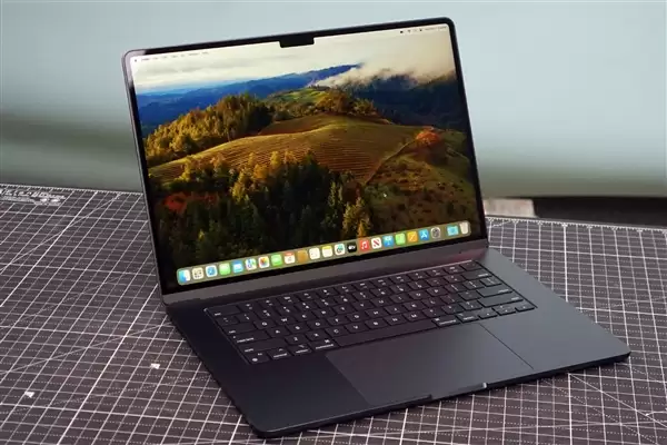 苹果全新MacBook Pro将在本月上架：首发M5 Max芯片