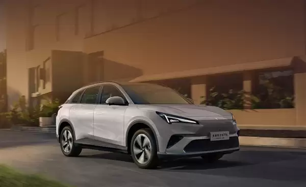 2025年累计销量破16万 同比翻倍!北汽极狐做对了什么