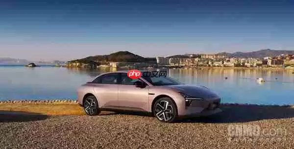 小鹏MONA发布年度AI辅助驾驶报告 累计里程近2.2亿公里