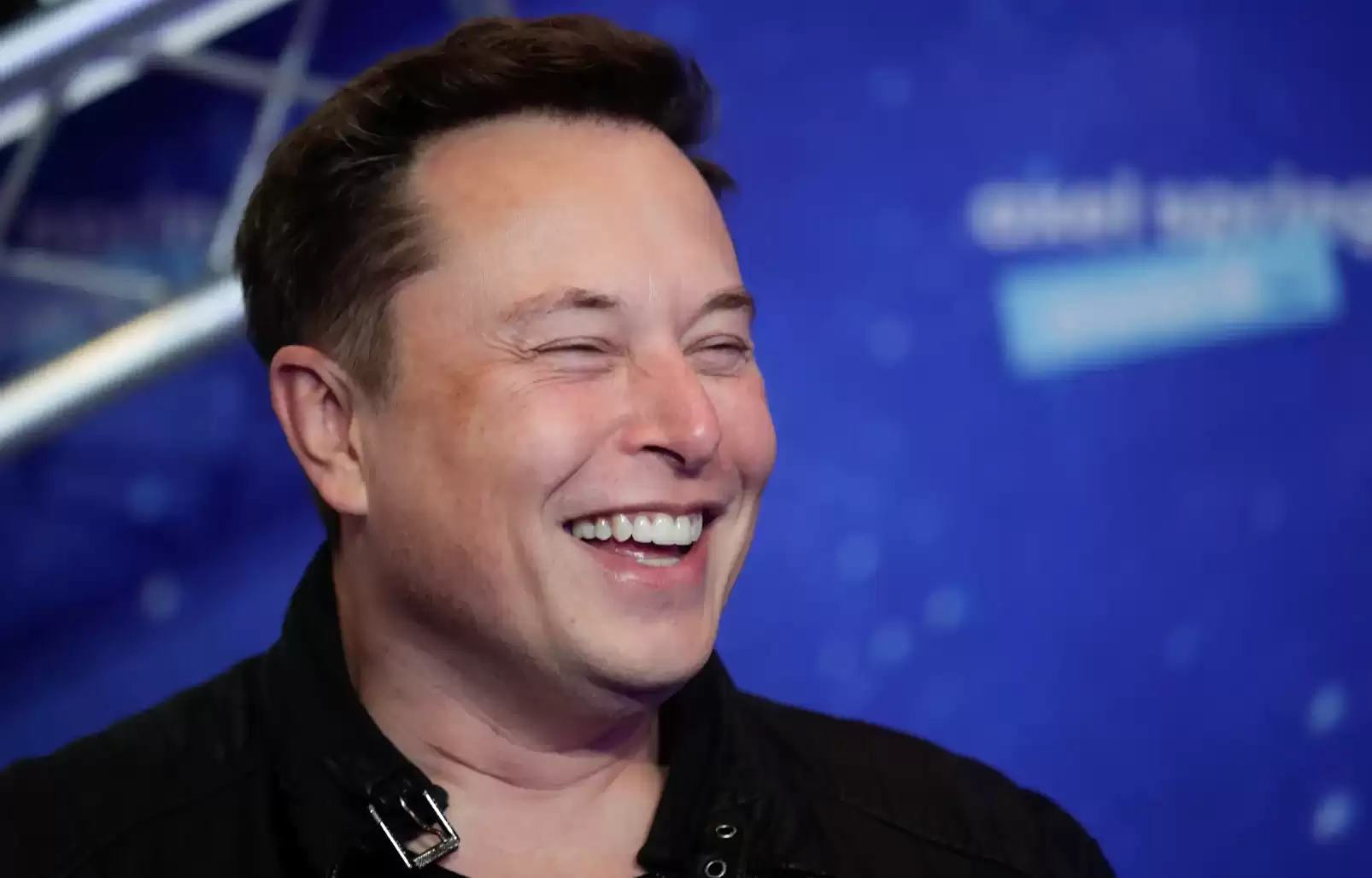 涉及万亿薪资的决定，马斯克为何将FSD从买断制变为订阅制？