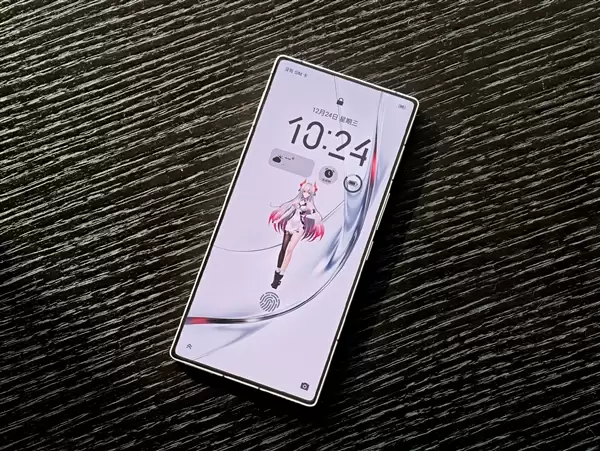 行业唯一真全面屏Air！红魔11+ Air真机图出炉：正面无开孔+透明背板