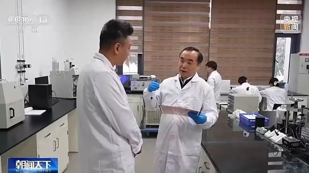 苏州大学研制高效柔性太阳能电池