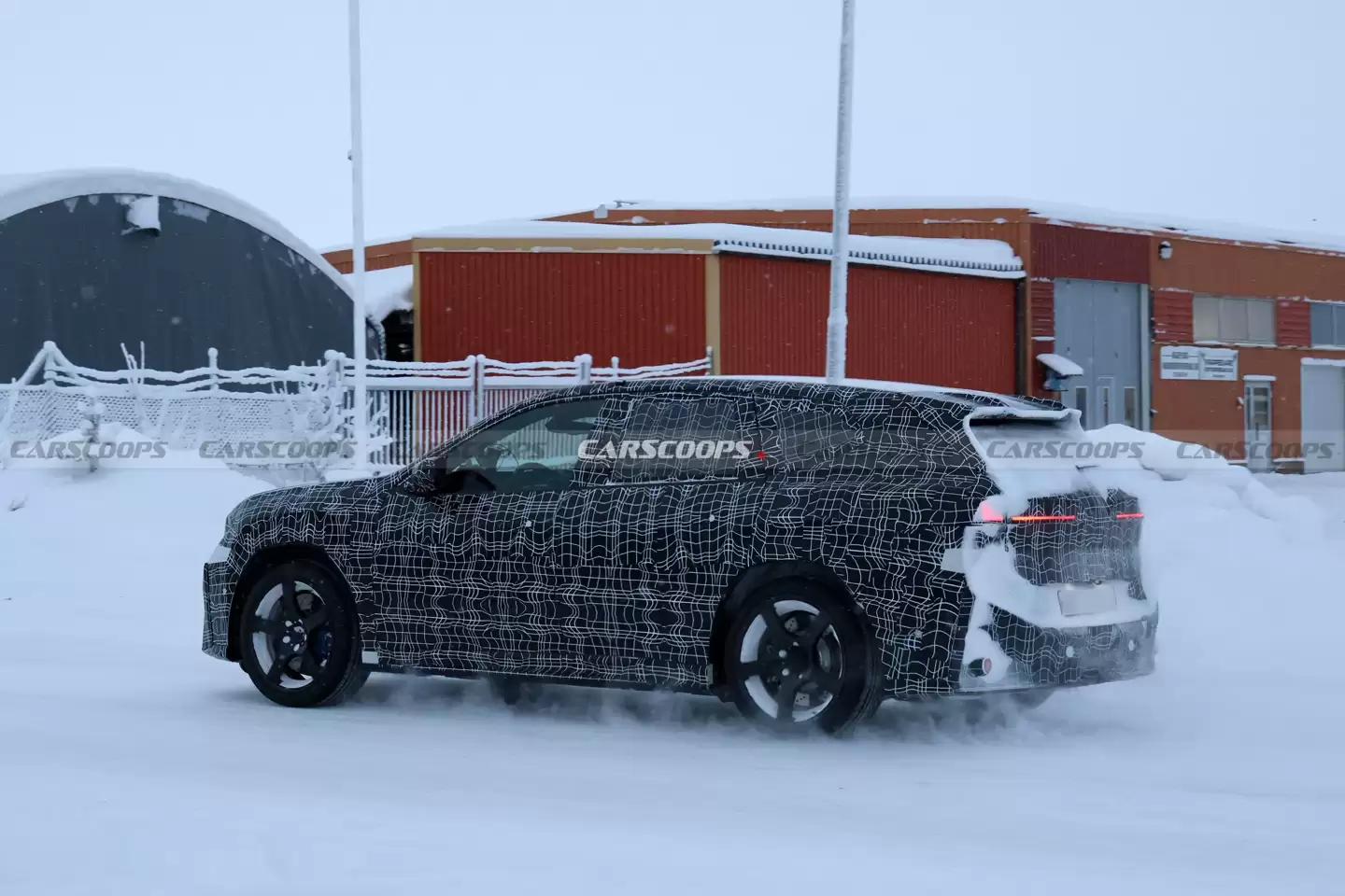 宝马 iX3 M 高性能 SUV 路测图曝光