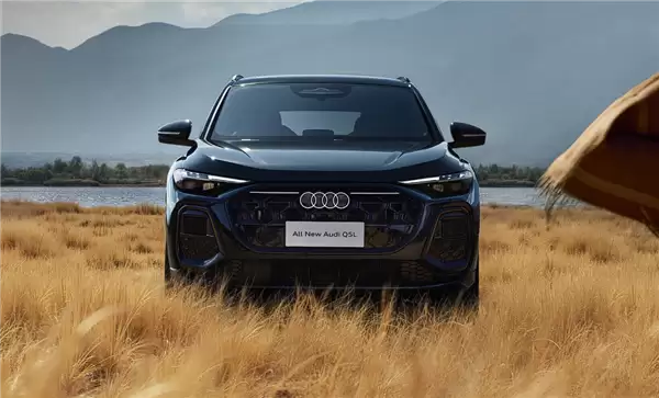 全新奥迪Q5L上市，30.98万起售，标配双联屏+华为智驾