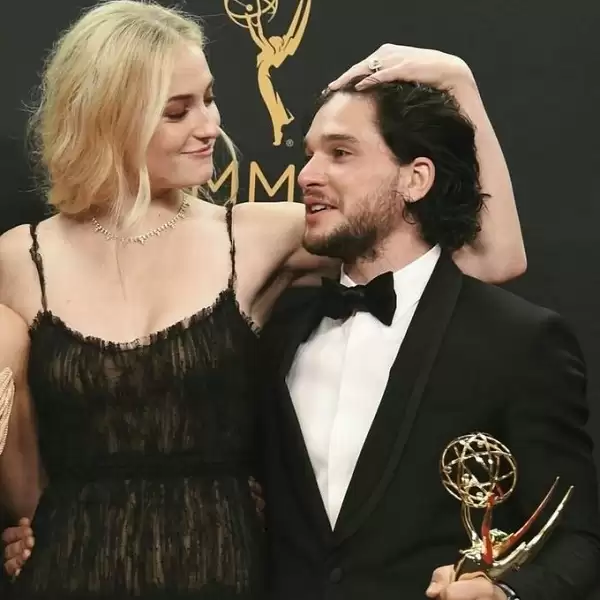 凯瑟琳退位 卢卡斯时代结束