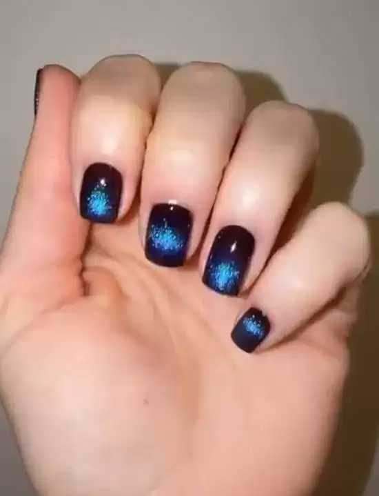 磁吸科技赋能美甲艺术：智能设备玩转创意晕染