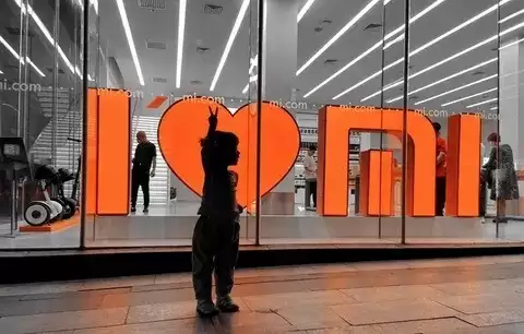 小米SU7加速落地,雷军新动态引关注