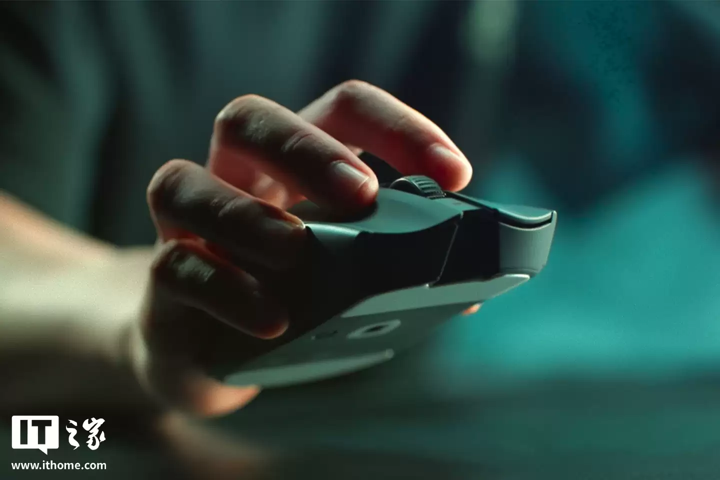 国补后 794.2 元，雷蛇毒蝰 V3 专业版 SE 无线鼠标发布