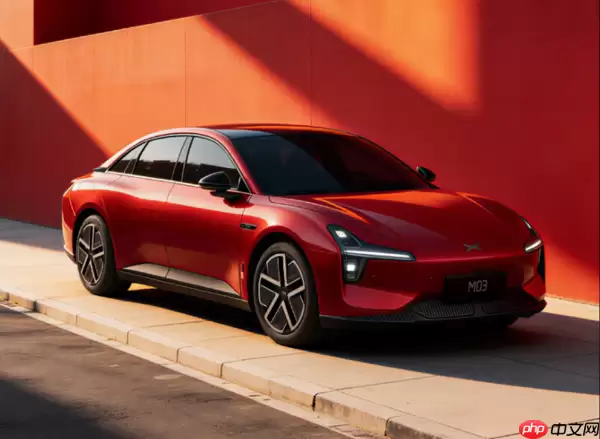 小鹏MONA M03新增“车厘子红”改色 个性化服务再升级