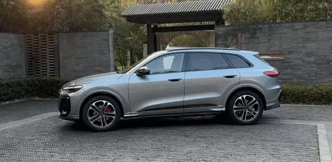 全系标配智混+华为乾崑智驾 全新奥迪Q5L正式上市售xxx万起