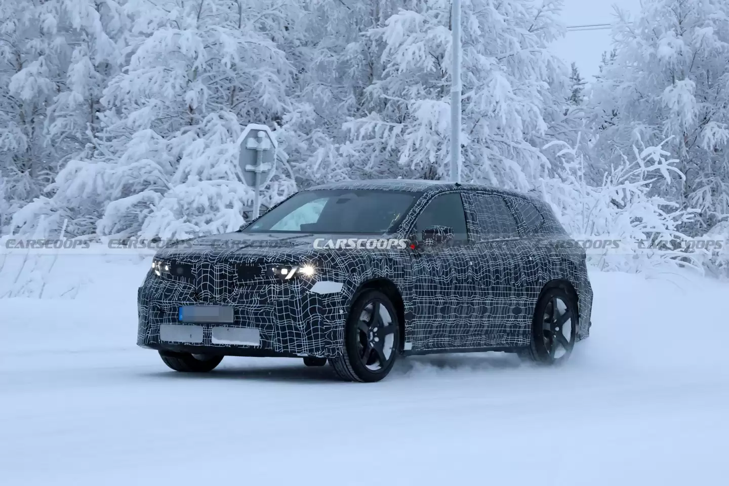 宝马 iX3 M 高性能 SUV 路测图曝光