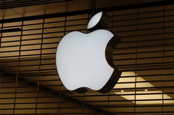 苹果首款折叠屏降临！iPhone Fold关键信息汇总