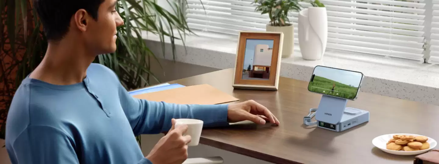 绿联推出 MagFlow 二合一 Magsafe 充电宝:20000mAh 容量,支持 Qi2 25W 无线、100W 有线快充