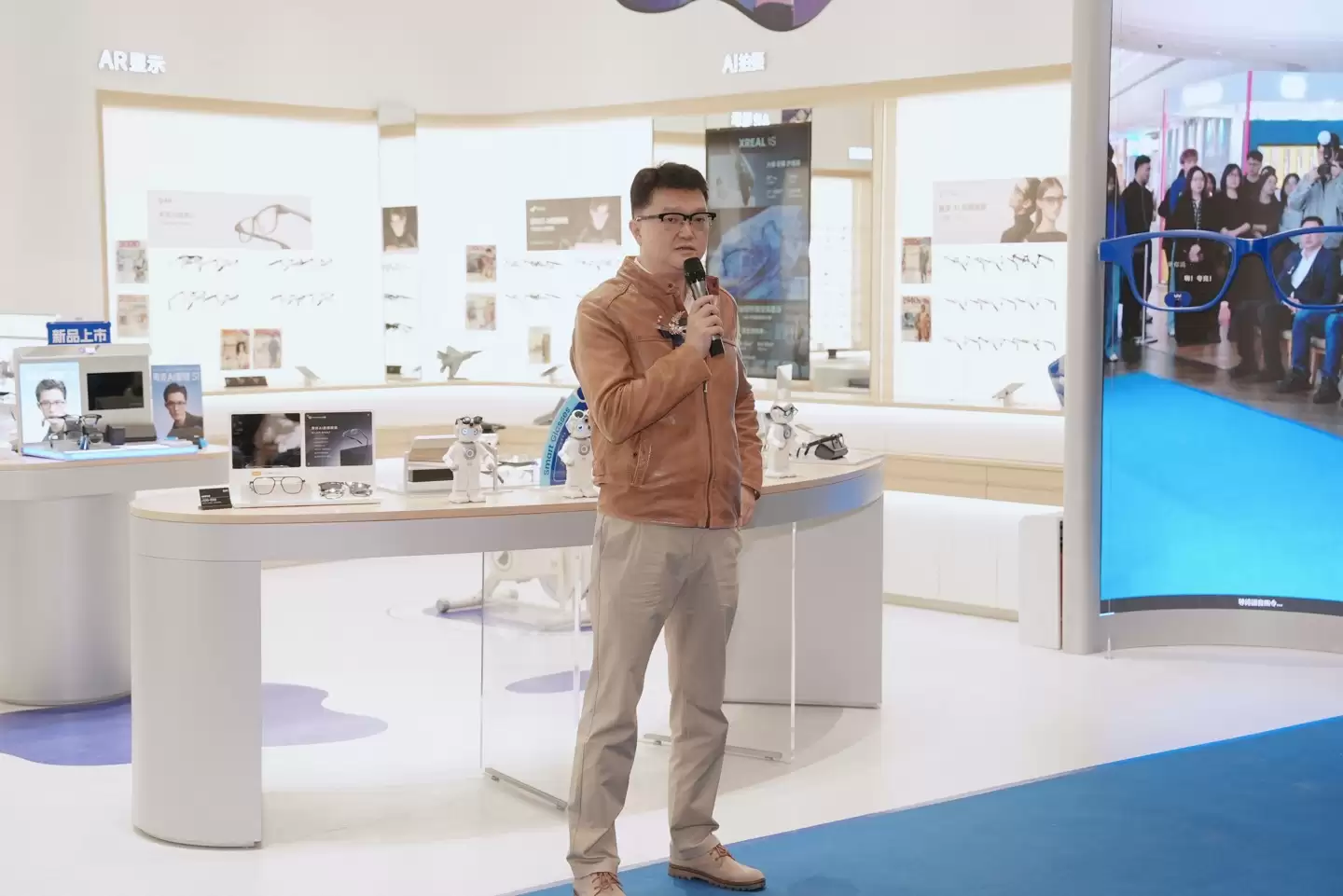 博士眼镜全国首家智能眼镜概念店落地深圳,赋能“智能眼镜最后一公里”
