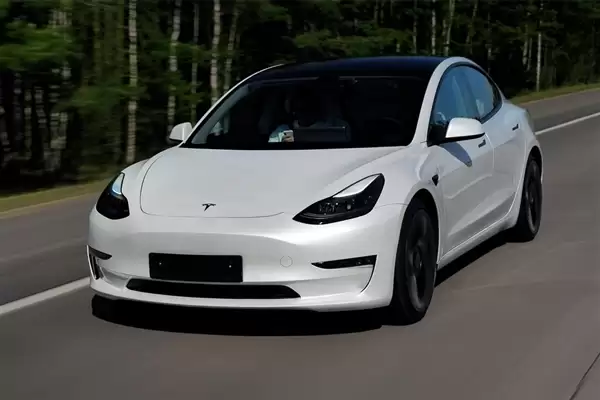 加拿大恢复进口中国产电动汽车 专家：特斯拉有望抢先获益