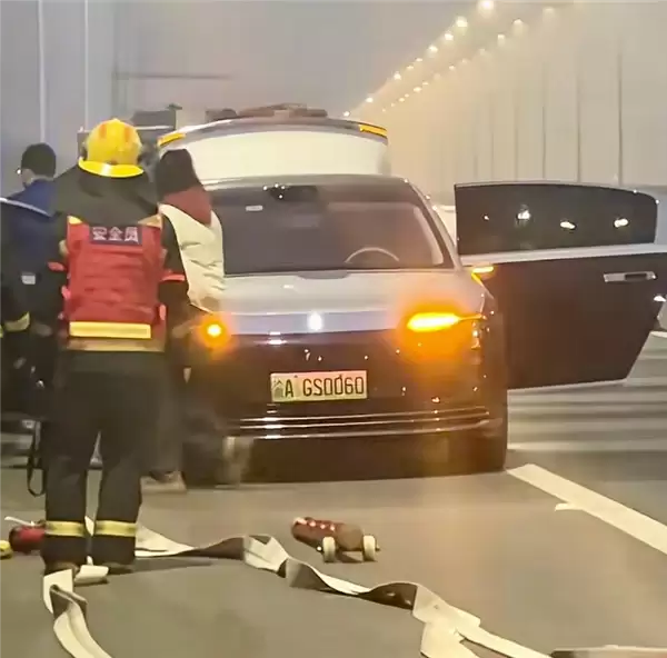 网传问界S800自燃起火 官方回应：系打火机被挤压 非车辆原因