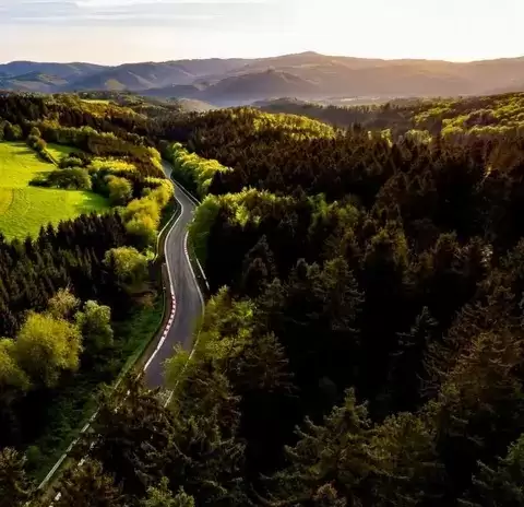 赛道风云:速度与技术的极致较量