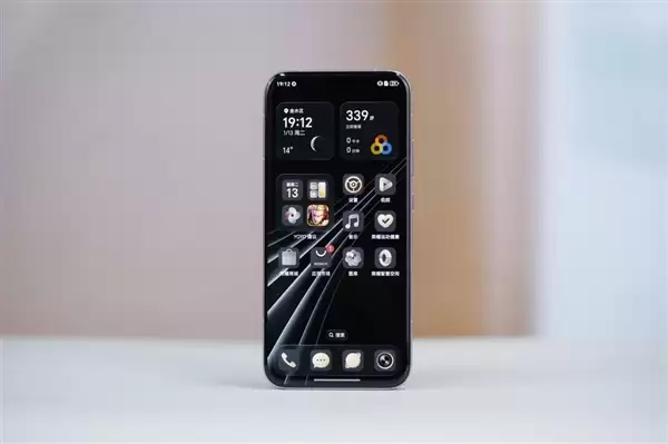 24GB内存！荣耀Magic 8 RSR保时捷设计首发评测：当今调教最好的第五代骁龙8至尊机皇