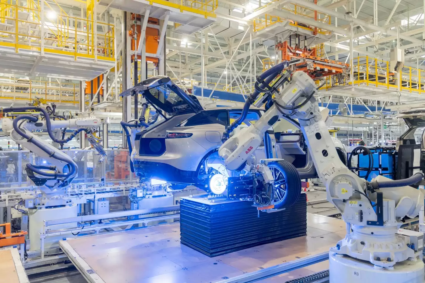 40 秒下线一台车，东风岚图汽车启动工厂升级改造