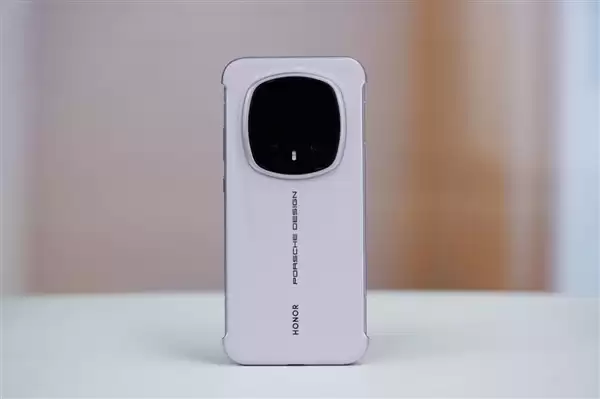 24GB内存！荣耀Magic 8 RSR保时捷设计首发评测：当今调教最好的第五代骁龙8至尊机皇