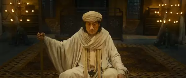 武侠电影《镖人：风起大漠》官宣定档2026春节 首支预告发布 吴京、李连杰亮相