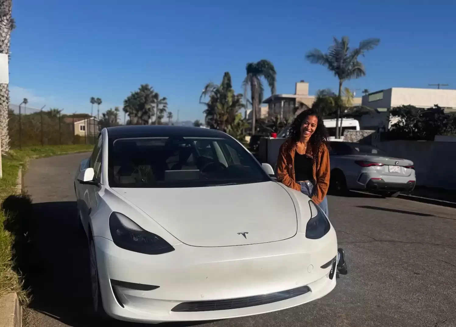 马斯克强推FSD订阅制，特斯拉车主什么反应？