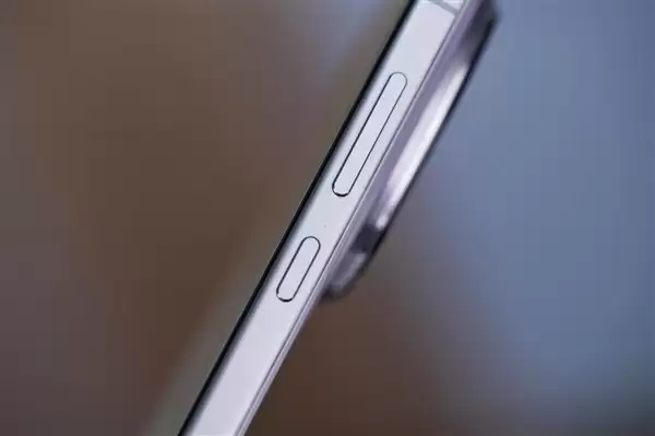 24GB内存！荣耀Magic 8 RSR保时捷设计首发评测：当今调教最好的第五代骁龙8至尊机皇