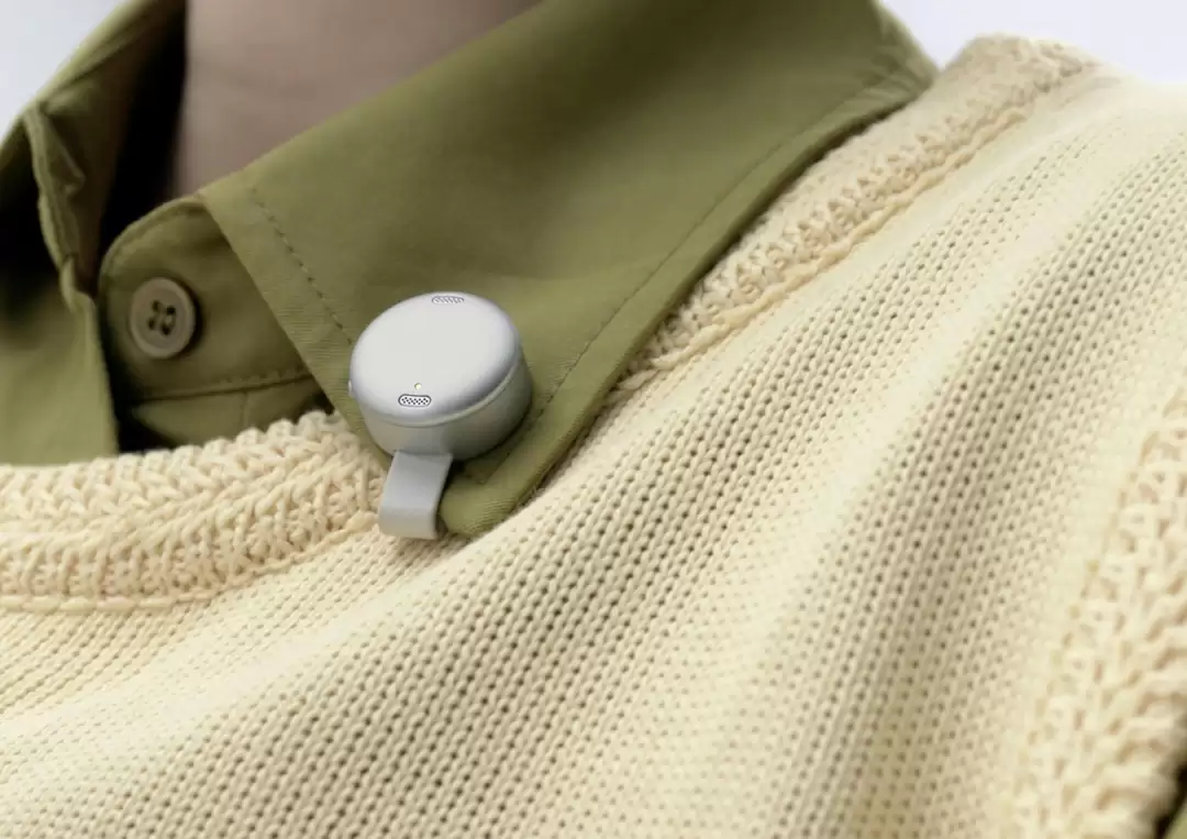 飞书史上第一次硬件合作，和安克创新做了一款“AI录音豆”