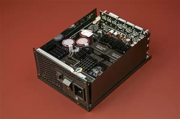 海韵1600W电源率先通过国家CQC五级能效认证：双重钛金