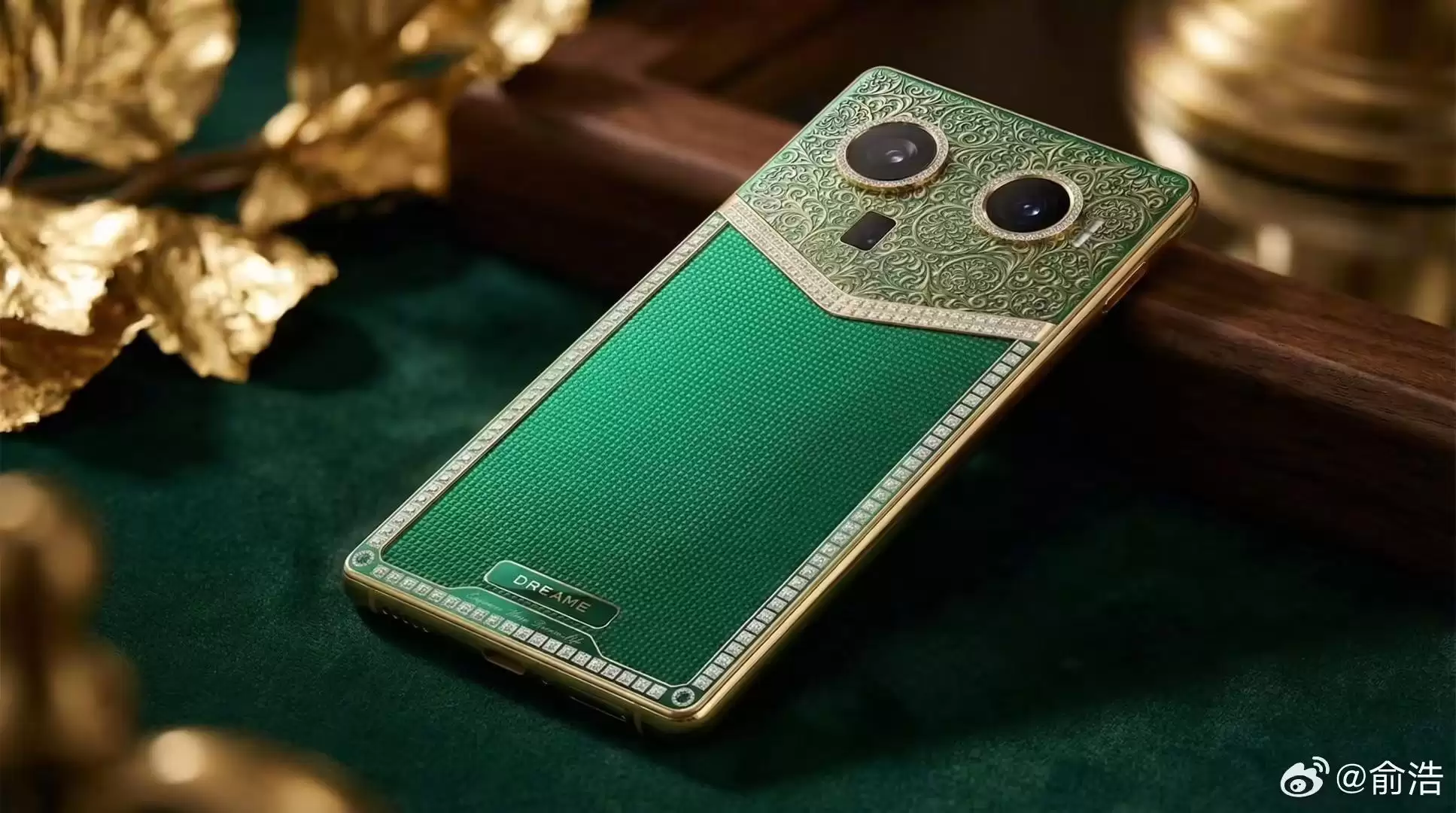 首款追光手机概念图揭晓:创始人俞皓称宁可放弃保密也要公开交互,但后续又将图片隐藏