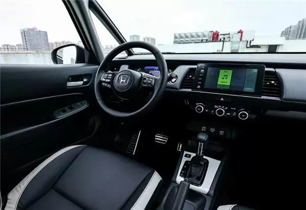 6.68万的全新本田飞度不够卖 曝想提车需加3100元服务费