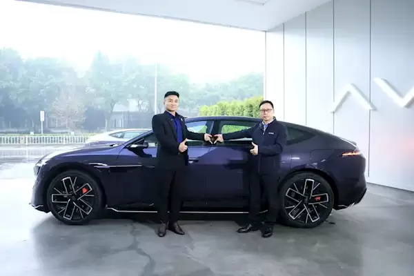 换装车顶激光雷达、后桥标配双电机!全新阿维塔12实车亮相