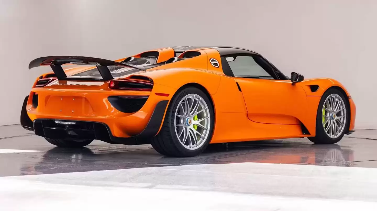 605 万美元！史上最贵保时捷 918 Spyder 诞生，全球唯一定制纯橙色
