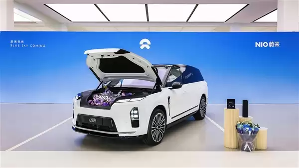 电升油降！纯电动动力连续4月成大三排SUV市场销冠 蔚来立大功