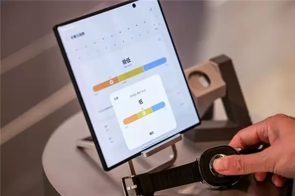 礼赠亲朋 科技传情 三星 GalaxyBuds3 系列为你营造节日仪式感