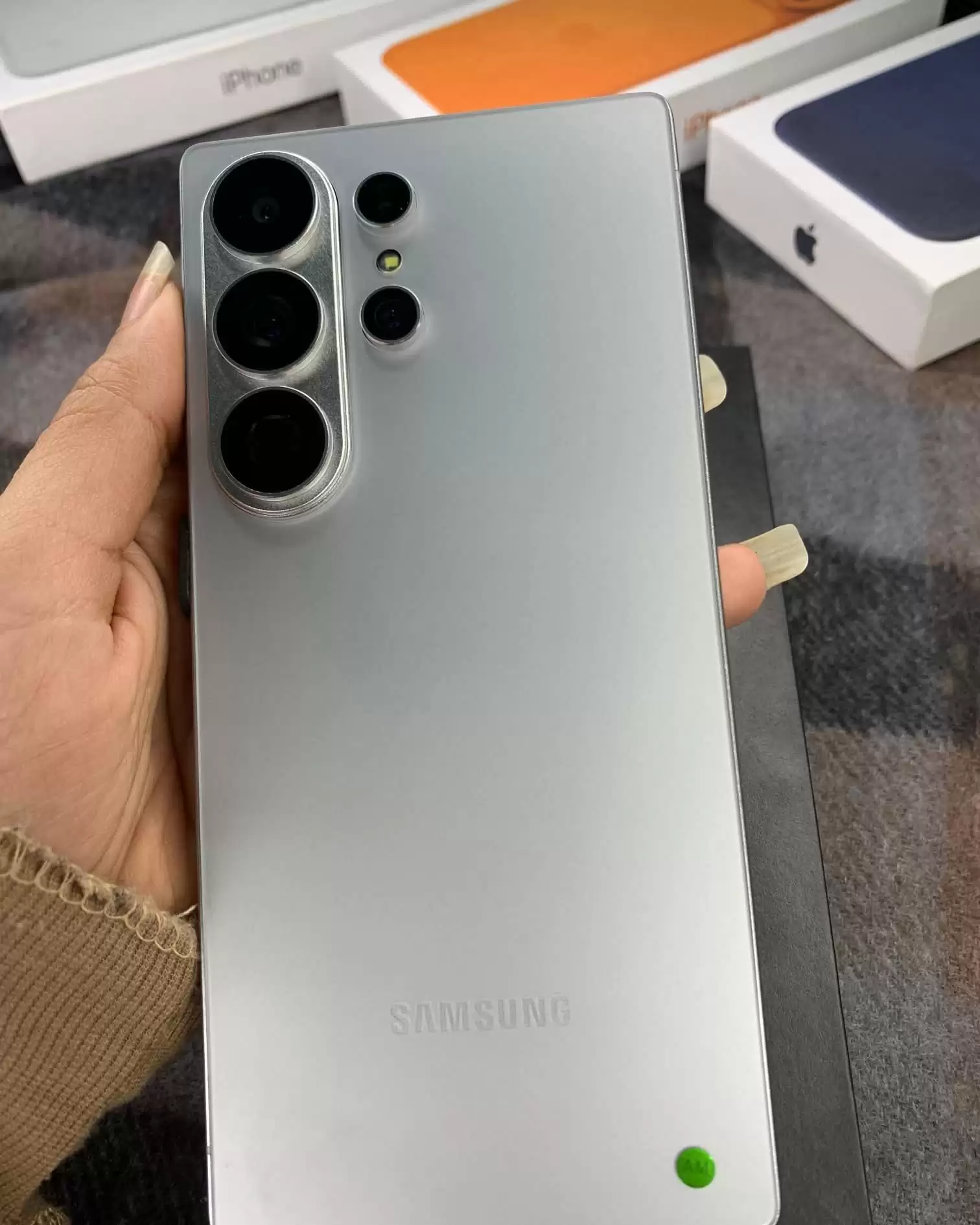 消息称三星 Galaxy S26 Ultra 手机推 6 种颜色，新机模照片曝光