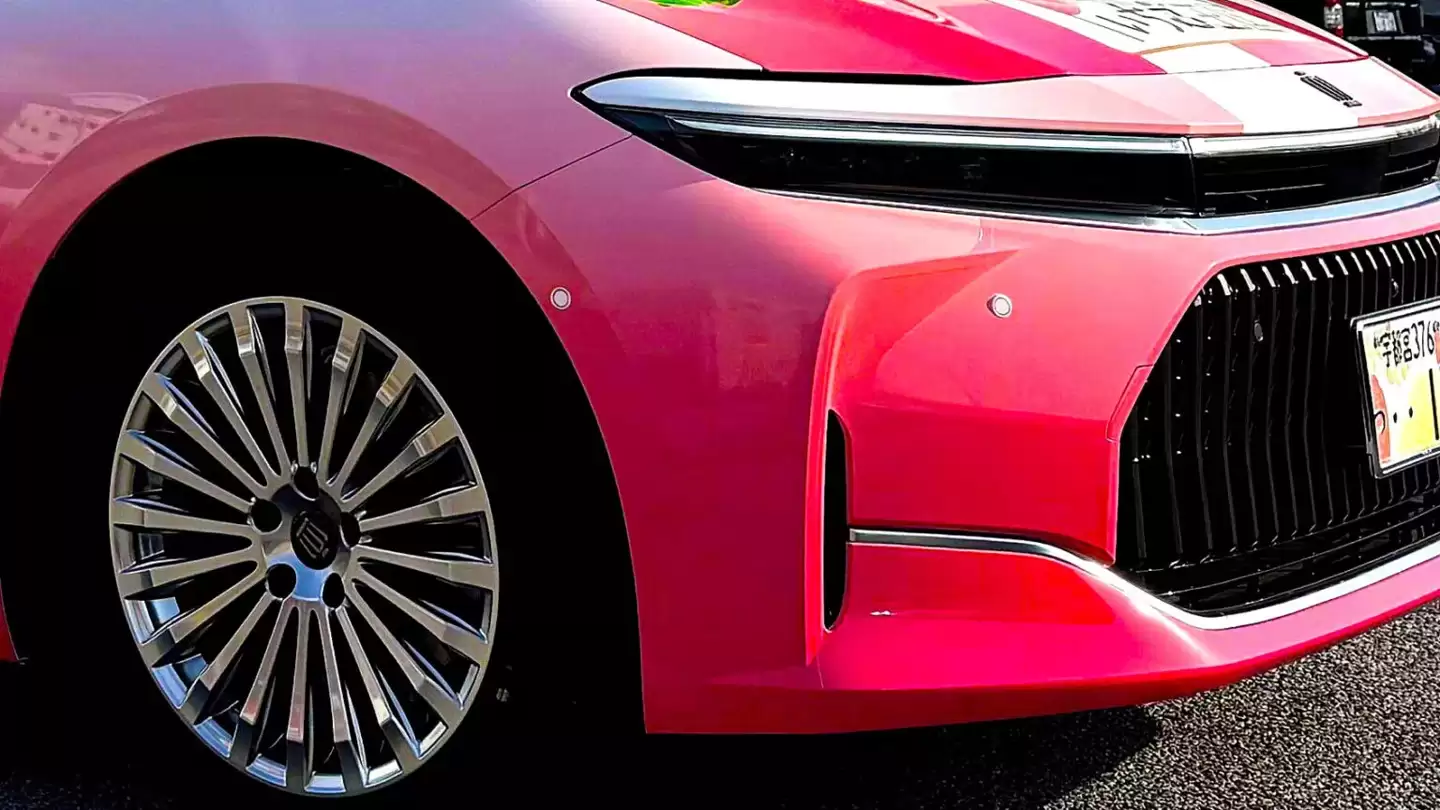 全球仅1辆:丰田最“甜”皇冠 Crown 轿车亮相