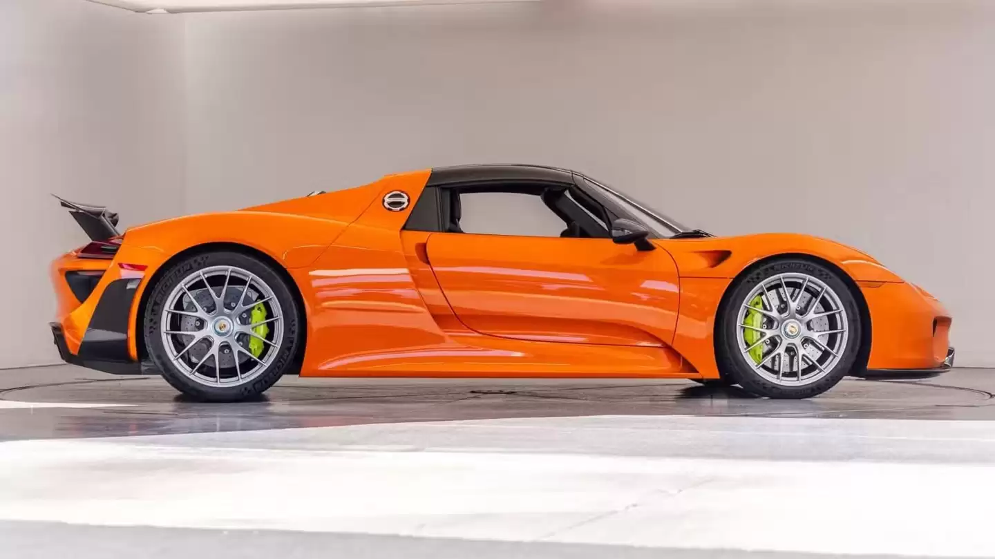 605 万美元！史上最贵保时捷 918 Spyder 诞生，全球唯一定制纯橙色