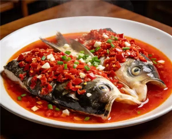 女子用鲭鱼头试探网恋男友仍被骗68万 对方雇跑腿代拿