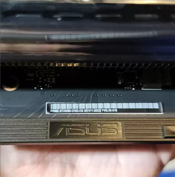 挂羊头卖狗肉!买到8pin接口RTX 5080:竟是5060 Ti伪装