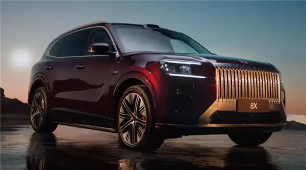 顶配售价近50万元！极氪8X内饰曝光：采用一体式连屏