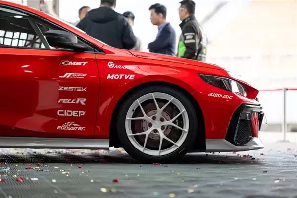 国产最强2.0T零百5.7秒!广汽传祺影豹R N1赛车上市:9.8万起