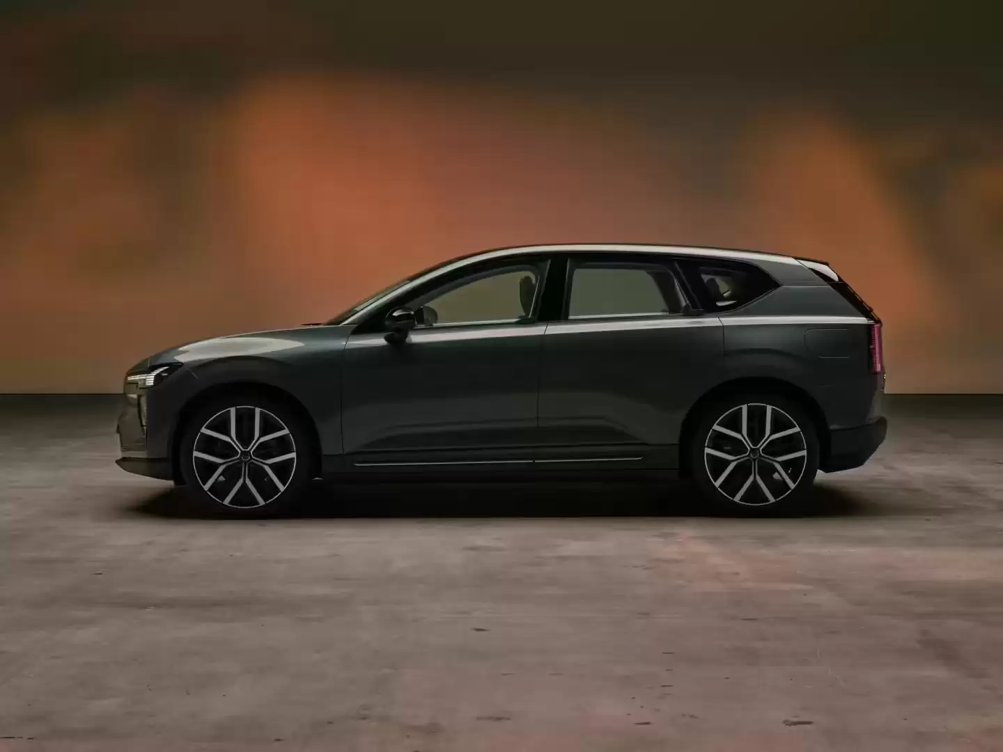 沃尔沃全新EX60纯电SUV发布:644km家族迄今最强续航,预计6万美元起