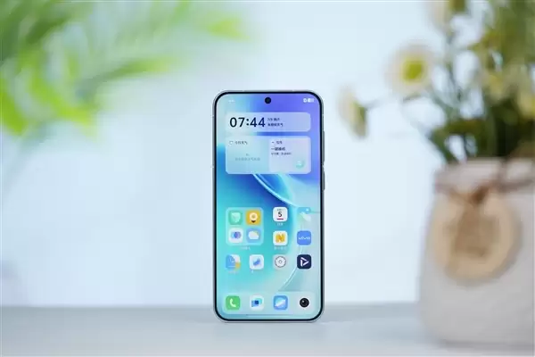 vivo X300好运红新年专属配色开售:全系国补!到手价3899元起
