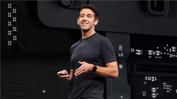 苹果下一任CEO基本敲定：特努斯将接棒库克