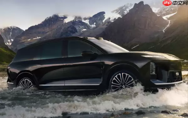 李斌：蔚来ES8在浙江五市获大型SUV销冠 份额达77%