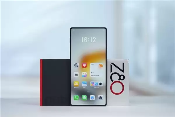 倪飞谈真全面屏iPhone:国产手机早已将苹果远远甩在身后