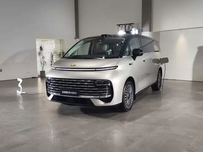 满配旗舰MPV三排平权 银河V900上市限时26.98万起